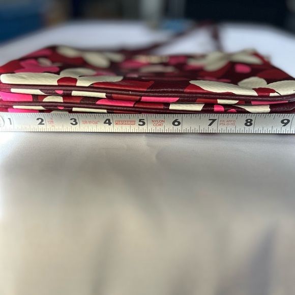 Pretty Floral Kate Spade Crossbody - Picture 6 of 9